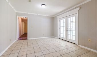 203 Magnolia Dr, Adel, GA 31620
