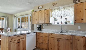 261 Hemlock St, Buffalo, WY 82834