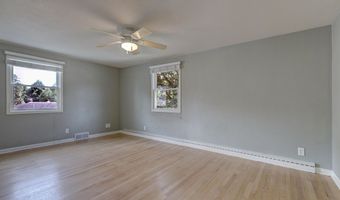 524 N OUTAGAMIE Ct, Appleton, WI 54914