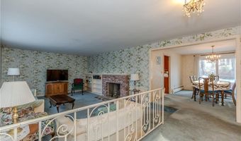 23 Roselawn Ave, North Smithfield, RI 02824