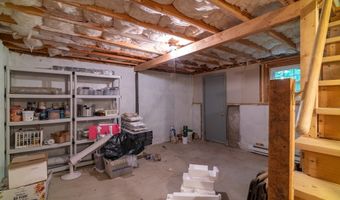 53 Henry St, Amherst, MA 01002