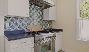 24 Thurston Ave, Newport, RI 02840