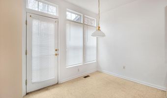 2004 GOLDEN MORNING Dr 30, Bowie, MD 20721