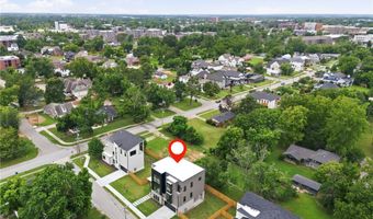 217 NE H St, Bentonville, AR 72712