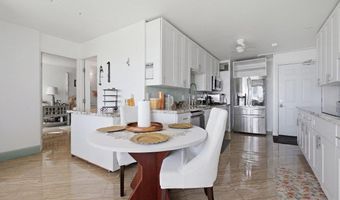 111 KAHULUI BEACH Rd A426, Kahului, HI 96732
