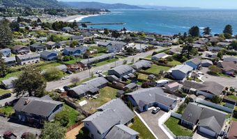 500 VELOPA Ct, Brookings, OR 97415