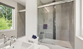 6600 RESERVES HILL Ct, Annandale, VA 22003