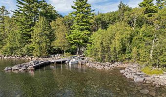 120 Big Barndoor Is, Alton, NH 03810