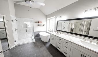 3792 Waterside Ct, Addison, TX 75001