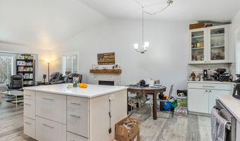 320 SOUTH St, Astoria, OR 97103