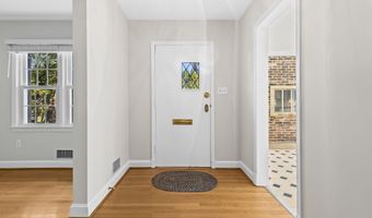 3548 N VALLEY St, Arlington, VA 22207