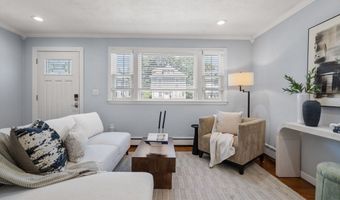 136 A Belgrade Ave, Boston, MA 02131