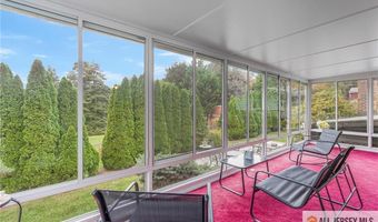 608 Raritan Ave, Atlantic Highlands, NJ 07716