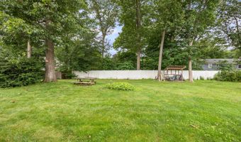 745 Rustic Ln, Cheshire, CT 06410