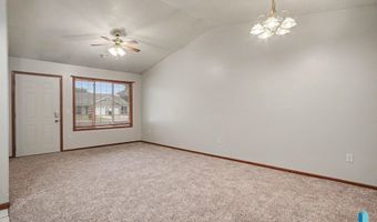 410 N 9th Ave, Brandon, SD 57005