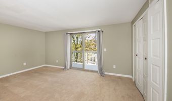 21 Harbour Vlg C, Branford, CT 06405