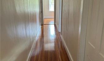 26 Ayrault St 3, Newport, RI 02840