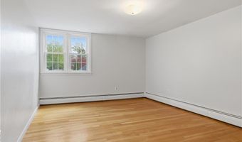 2 High Ridge Dr, Cumberland, RI 02864
