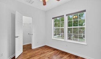 800 PARADISE Ln, Atlantic Beach, FL 32233