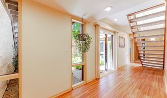 4221 ELIZABETH Ln, Annandale, VA 22003
