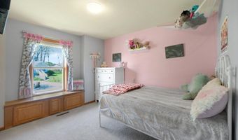 706 Taylor Ln, Albion, IN 46701