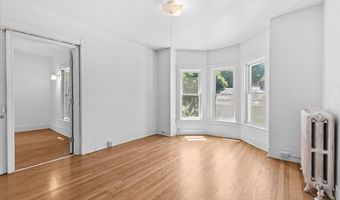 21 Hyde St 2, Burlington, VT 05401