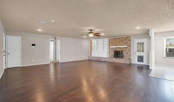 605 Cambridge Dr, Altus, OK 73521