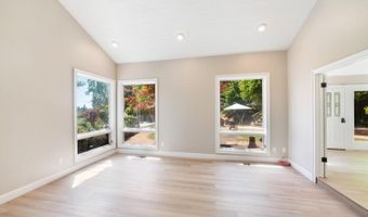 1275 Summit Lake Dr, Angwin, CA 94508