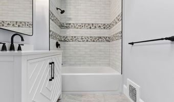12 Longwood Ave, Beverly, MA 01915