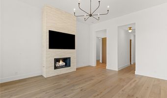 24 Soaring Bird Ct, Las Vegas, NV 89135