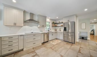 11 Bela View Dr, Bow, NH 03304