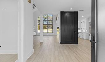 555 Versailles Dr, Auburn, GA 30011