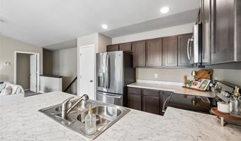 2016 2nd St SW, Altoona, IA 50009