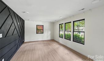 3801 Woodleaf Rd, Charlotte, NC 28205