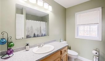 1010 Oakhill Ave, Attleboro, MA 02703