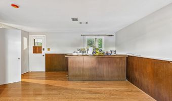 4712 SPRINGBROOK Dr, Annandale, VA 22003