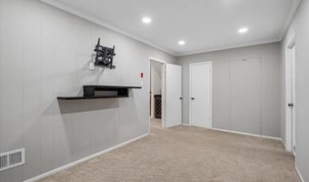 3831 N VERNON St N, Arlington, VA 22207
