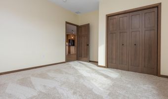 1716 N 18th St, Aberdeen, SD 57401