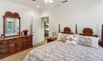 808 E Chapman Rd, Carlsbad, NM 88220