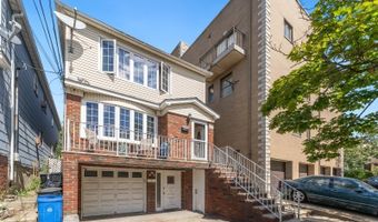 147 W 52nd St, Bayonne, NJ 07002