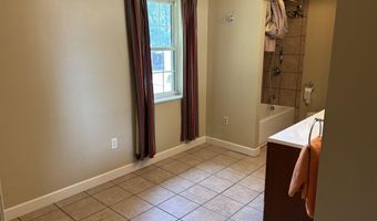 906 W Louisiana St, Beebe, AR 72012