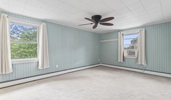 608 Berkeley Ave, Beachwood, NJ 08722