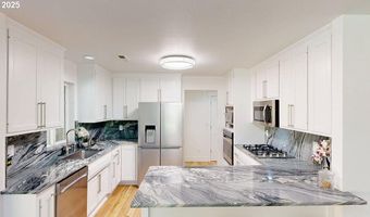 970 HASSETT St, Brookings, OR 97415