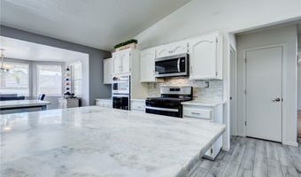 19783 Lara Ln, Apple Valley, CA 92308