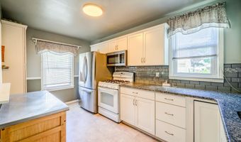 6027 Kim Ave, Allen Park, MI 48101