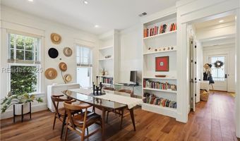 8 Hamlet Row, Beaufort, SC 29906