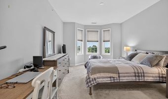 1 Francis Dr 405, Andover, MA 01810