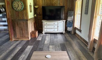 628 Tom White Rd, Big Sandy, TN 38221