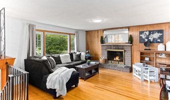 398 Central St, North Smithfield, RI 02896
