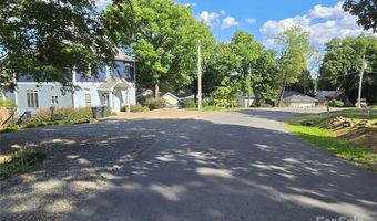 Shoreline Road 107, Badin Lake, NC 28127